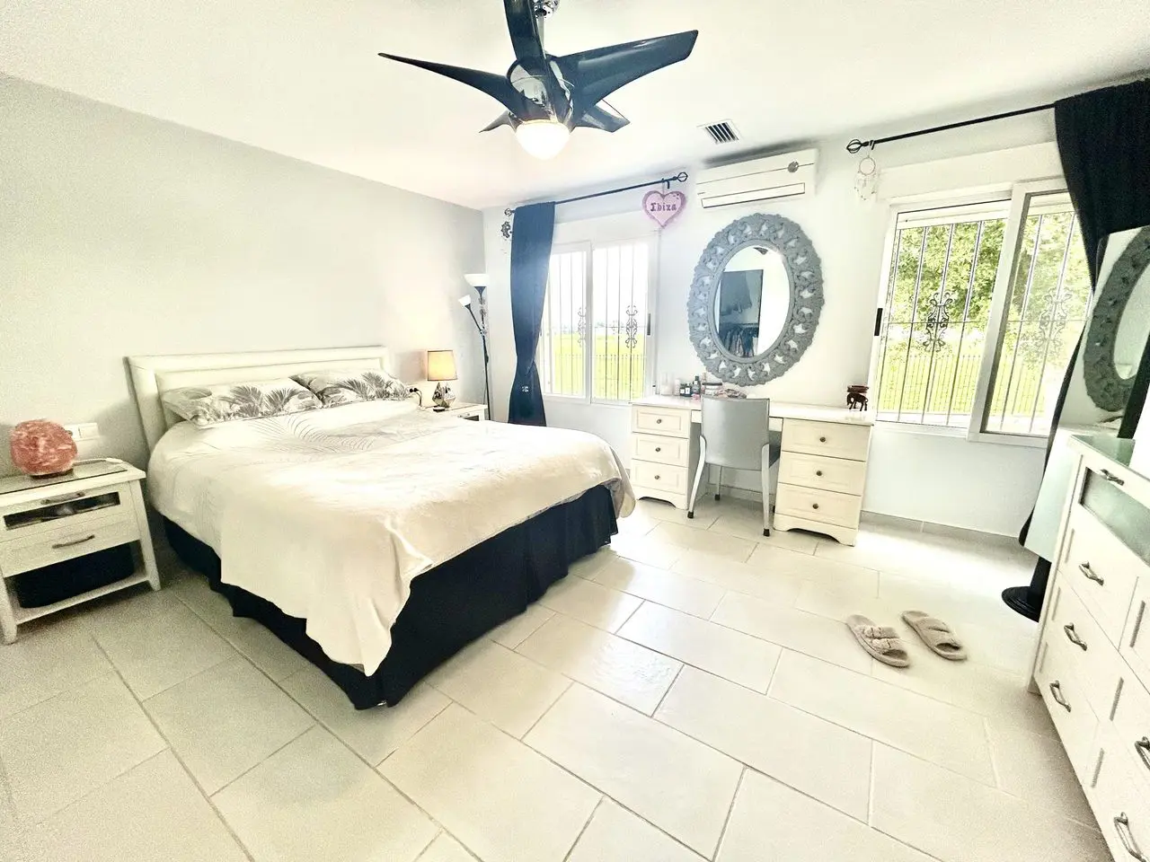 Villa Of 540 M² In Catral, Spain