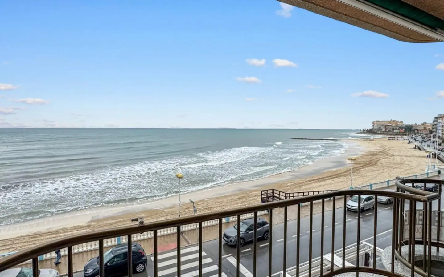 Apartment Of 120 M² In Torrevieja, Spain