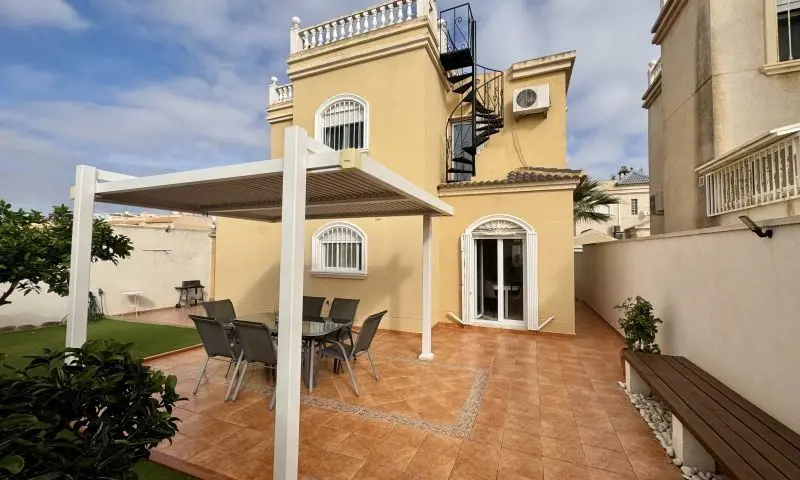 Villa Of 124 M² In Torrevieja, Spain