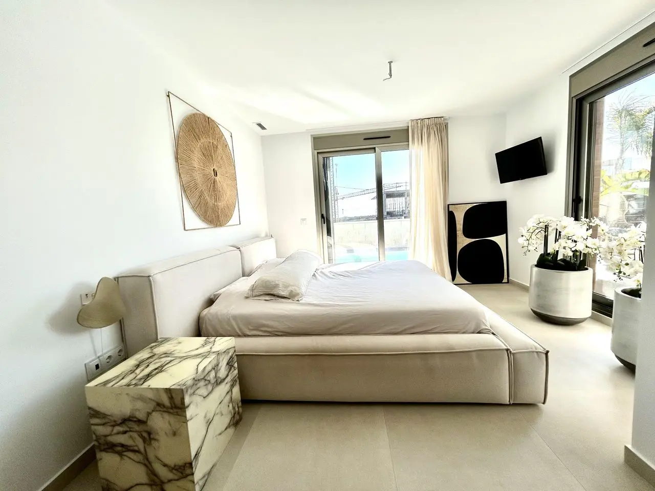 Villa Of 256 M² In San Miguel De Salinas
