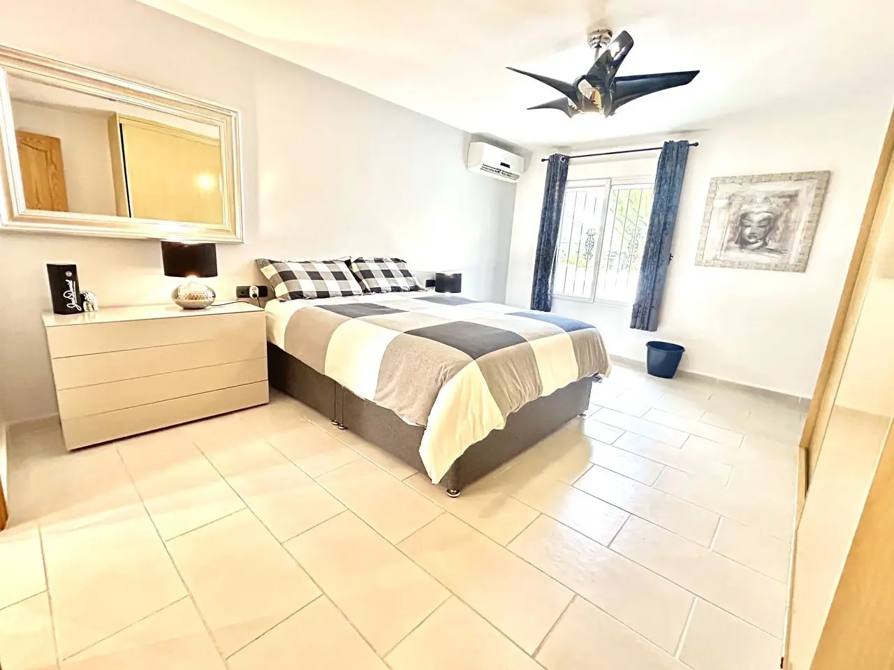 Villa Of 540 M² In Catral, Spain