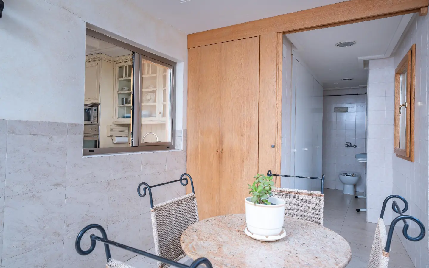 3-bedroom Terraced House In Novelda, Spain (230 M²)