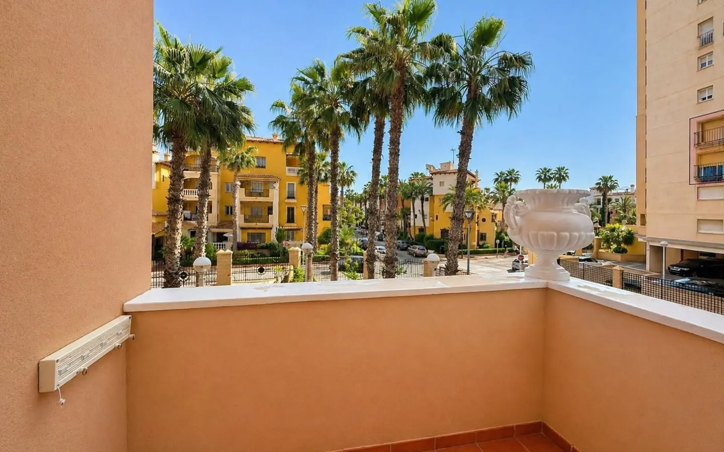 Apartment Of 93 M² In Torrevieja, Spain