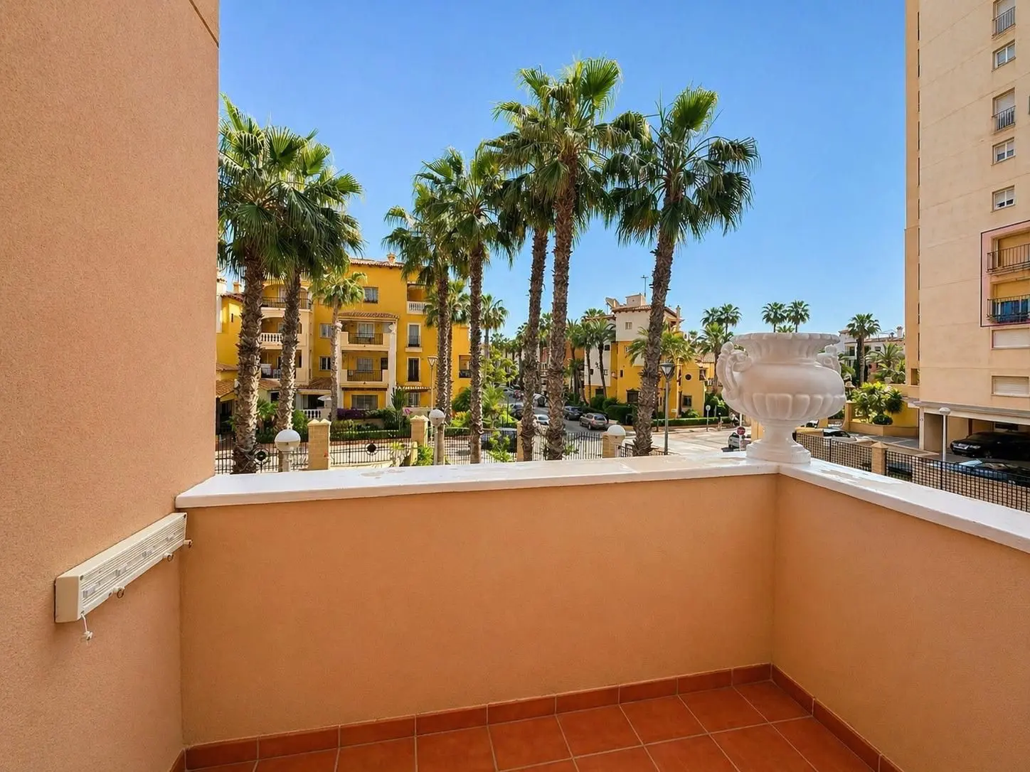 Apartment Of 93 M² In Torrevieja, Spain