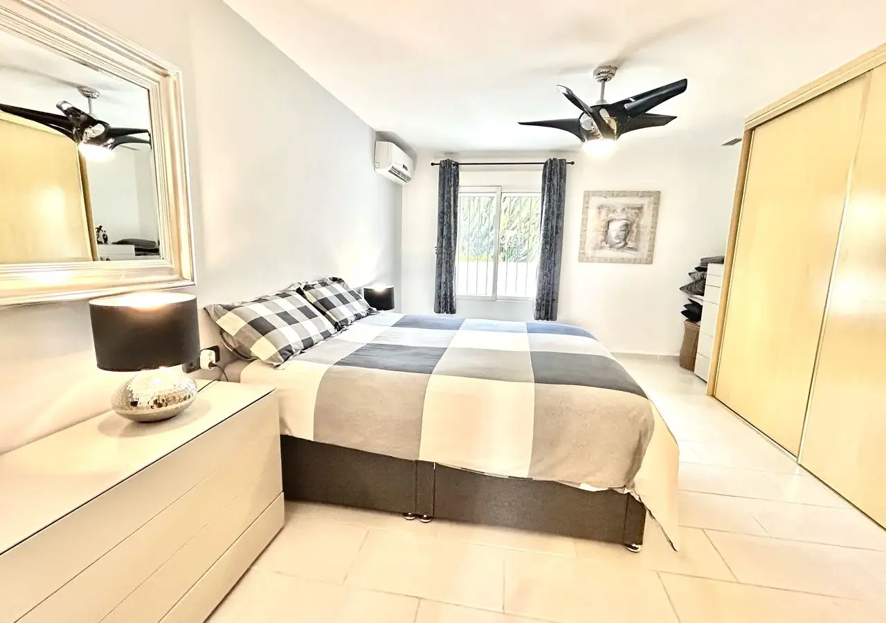 Villa Of 540 M² In Catral, Spain