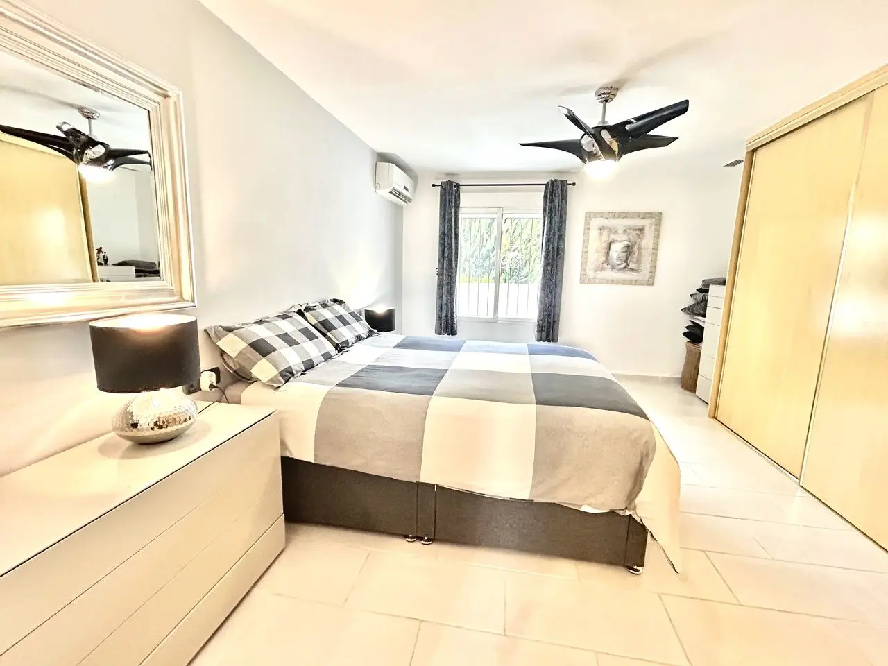 Villa Of 540 M² In Catral, Spain