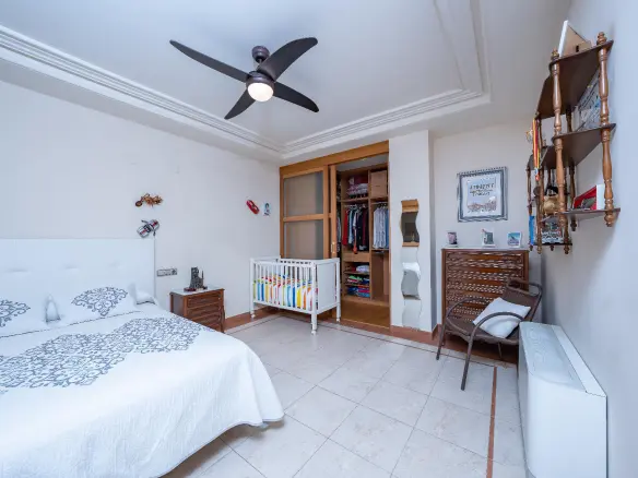 3-bedroom Terraced House In Novelda, Spain (230 M²)