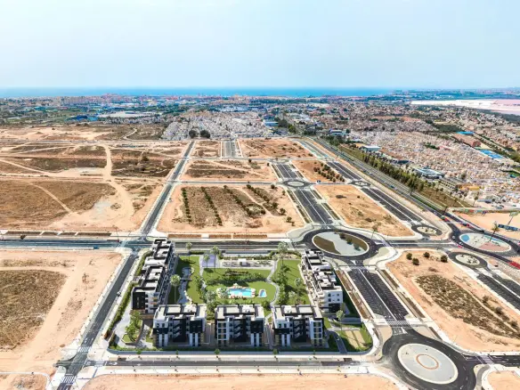 2-bedroom Apartment In Torrevieja, Spain (77 M²)