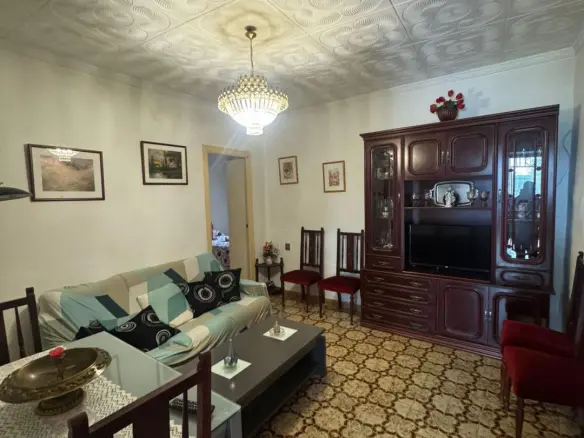 House Of 350 M² In Orihuela, Spain