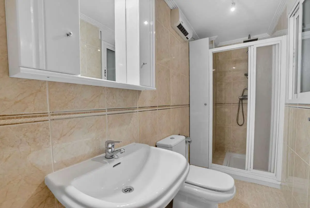 Apartment Of 92 M² In Torrevieja, Spain