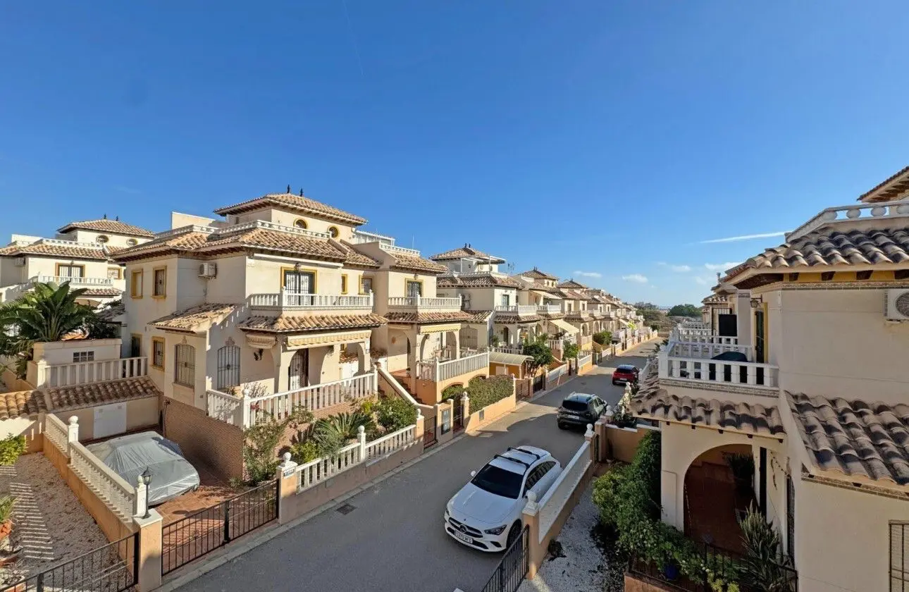 Bungalow Of 0 M² In Orihuela Costa, Spain
