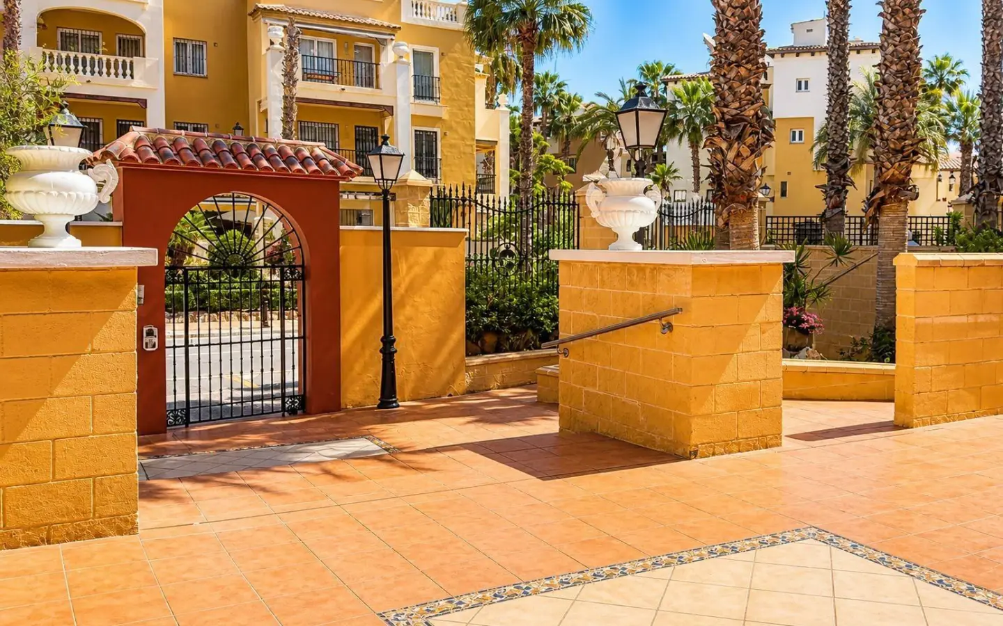Apartment Of 93 M² In Torrevieja, Spain
