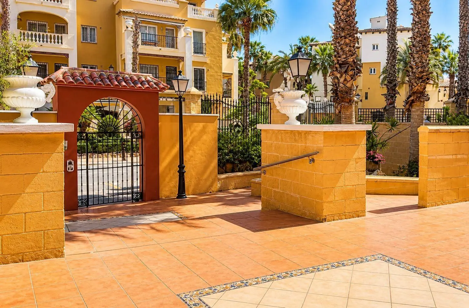 Apartment Of 93 M² In Torrevieja, Spain