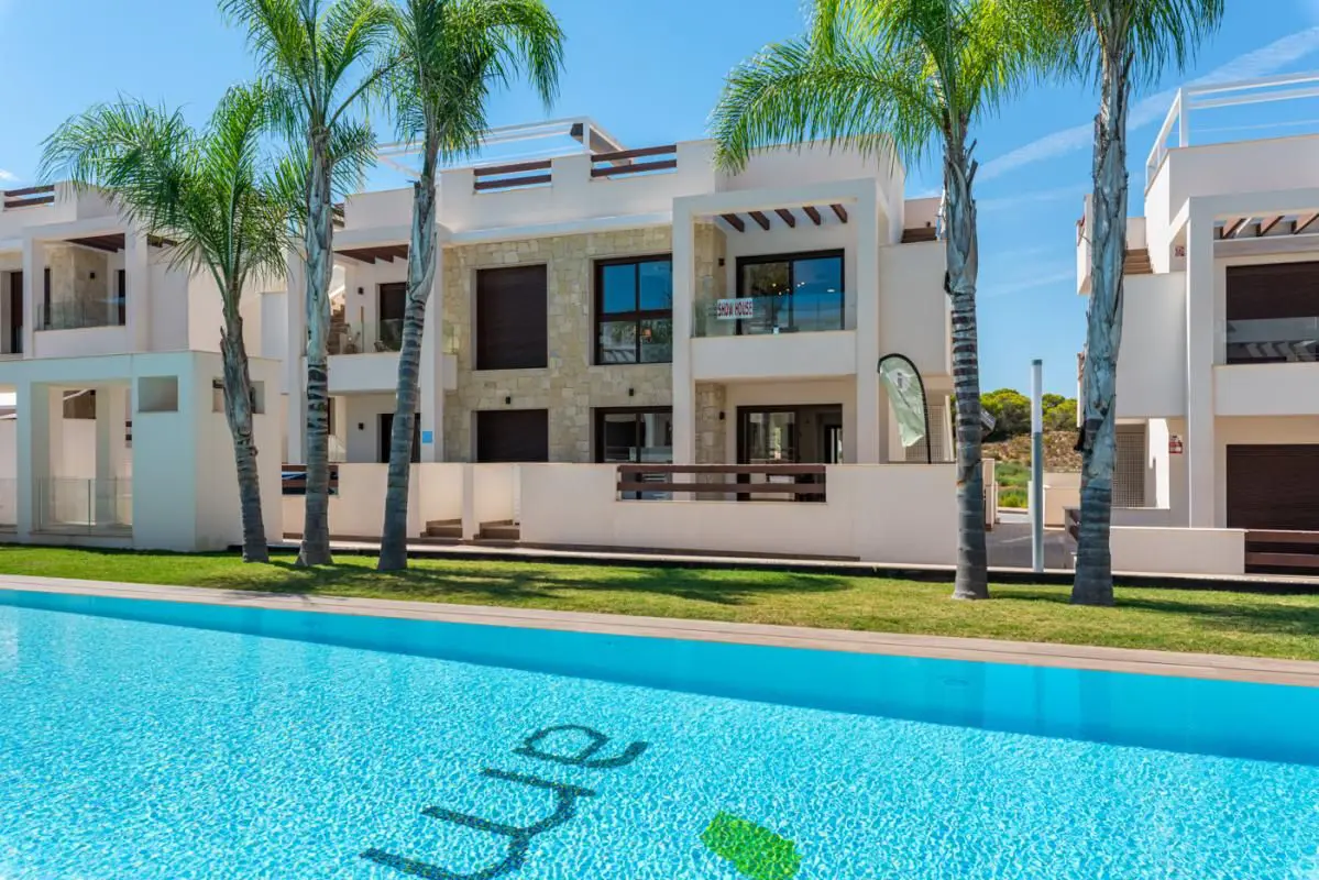 Apartment Of 70 M² In Torrevieja, Spain