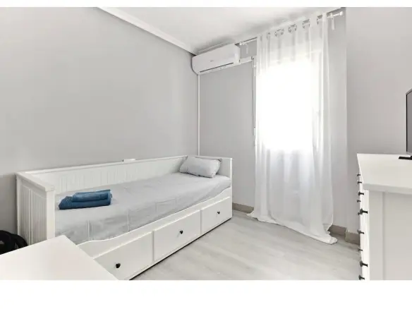Apartment Of 75 M² In Torrevieja, Spain