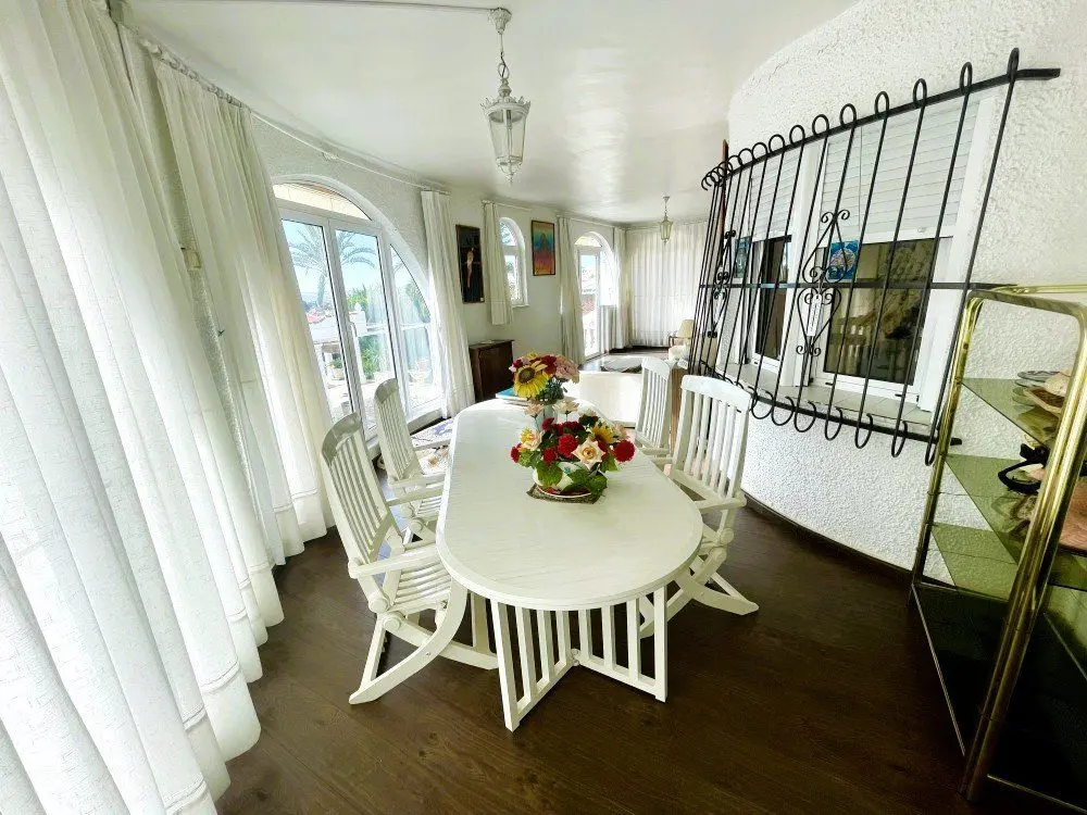 Villa Of 212 M² In Rojales, Spain