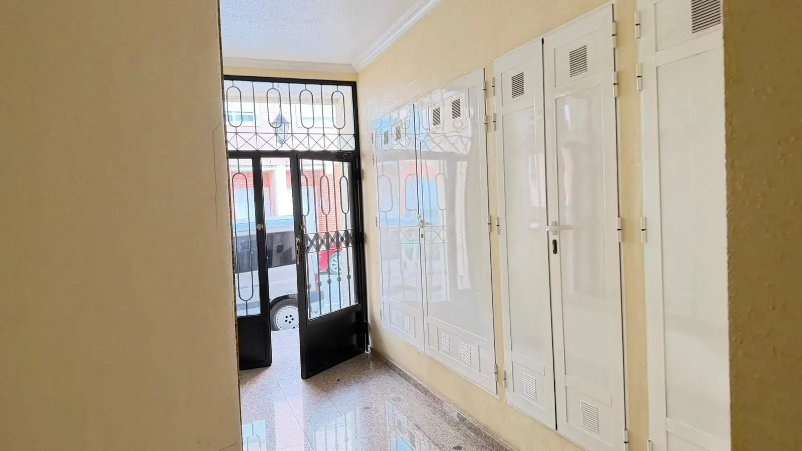 Apartment Of 120 M² In Benijofar, Spain