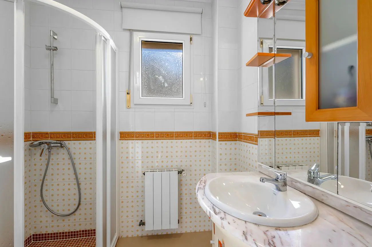 Villa Of 0 M² With Mediter Real Estate In San Miguel De Salinas