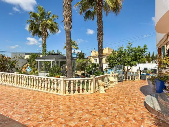 Villa Of 480 M² In Rojales, Spain