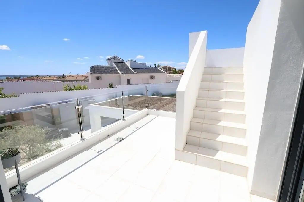 Villa Of 162 M² In Rojales, Spain
