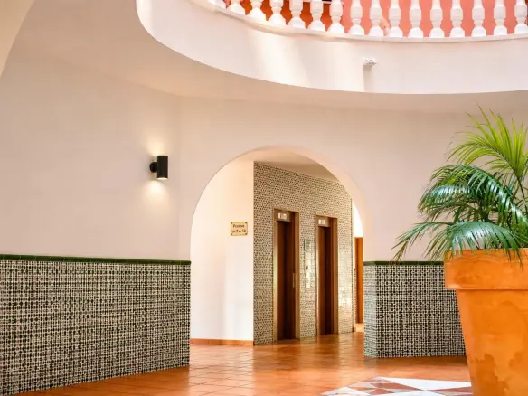 Apartment Of 93 M² In Torrevieja, Spain