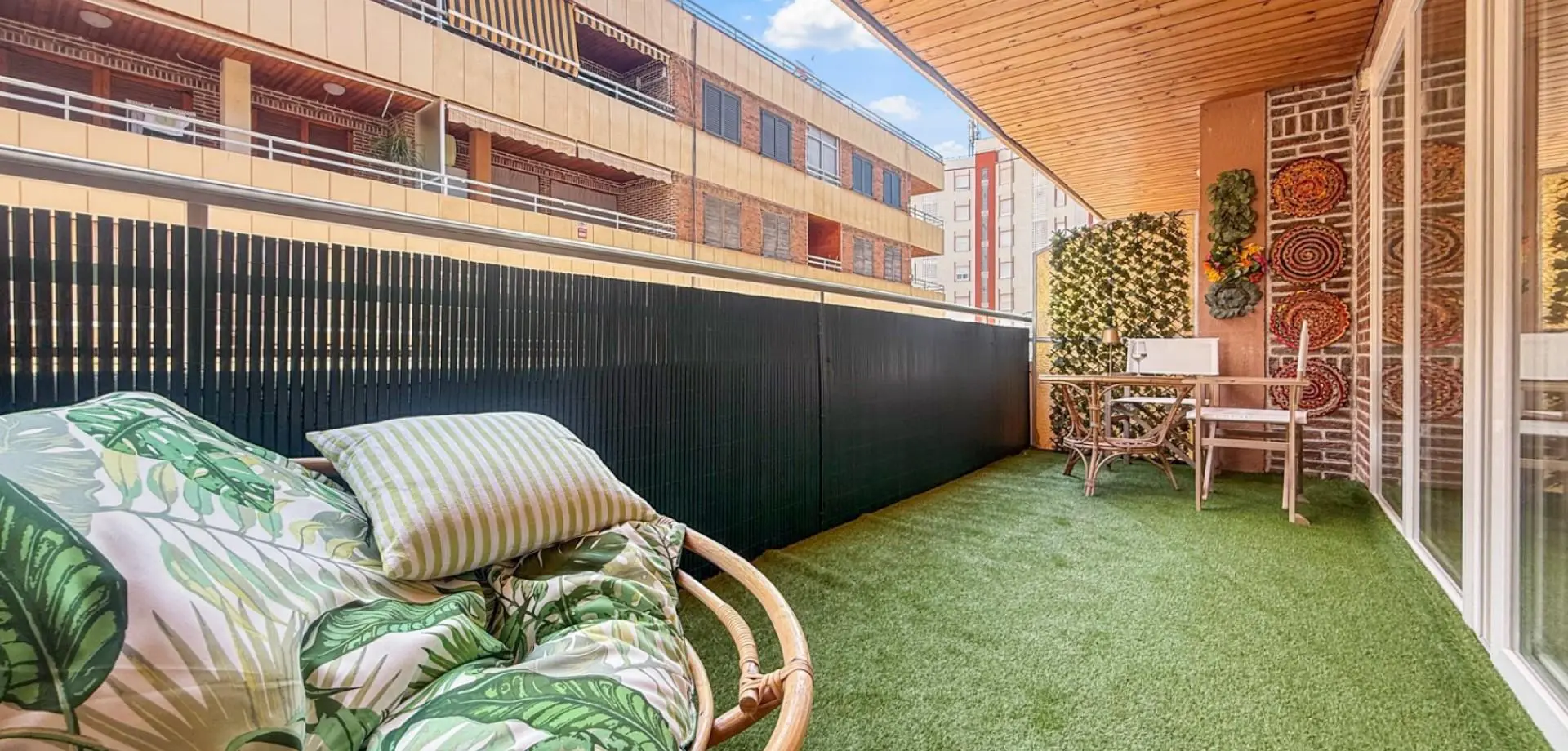 Apartment Of 103 M² In Torrevieja, Spain