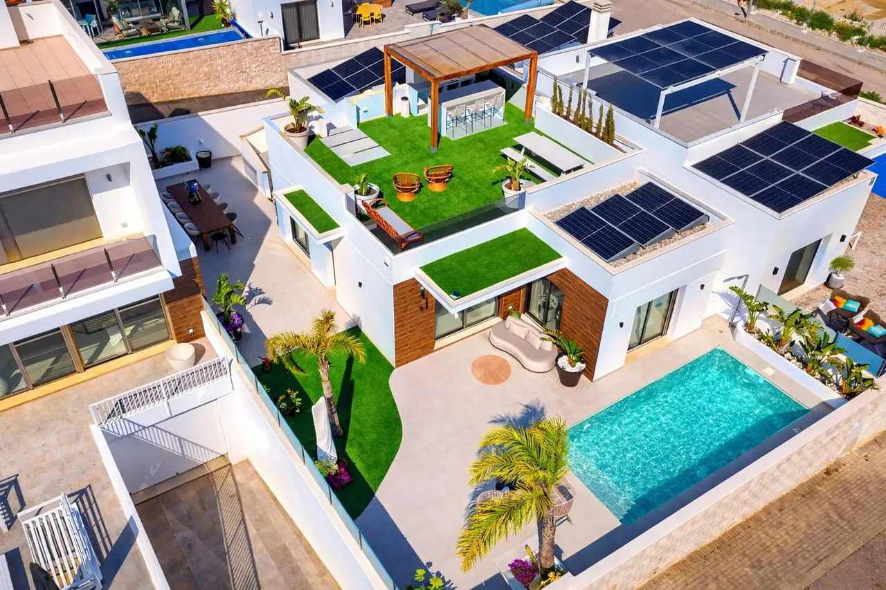 Villa Of 256 M² In San Miguel De Salinas