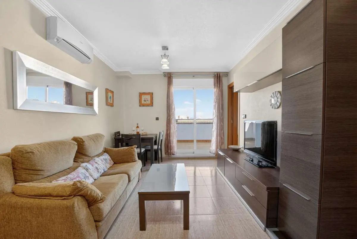 Apartment Of 92 M² In Torrevieja, Spain
