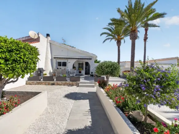 House Of 408 M² In Torrevieja, Spain
