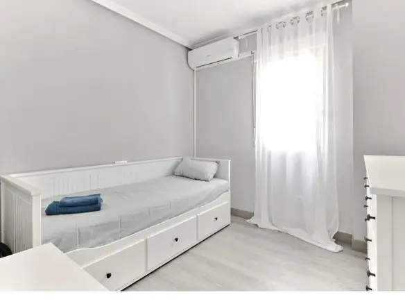 Apartment Of 75 M² In Torrevieja, Spain