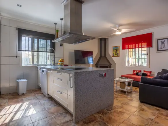 Villa Of 199 M² In La Hoya, Spain