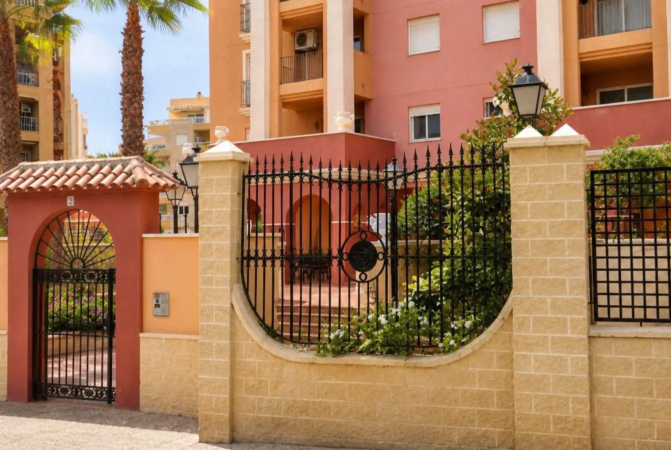 Apartment Of 93 M² In Torrevieja, Spain