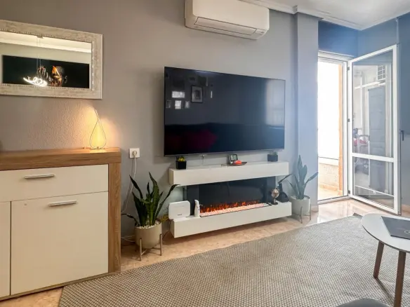 Apartment Of 94 M² In Torrevieja, Spain
