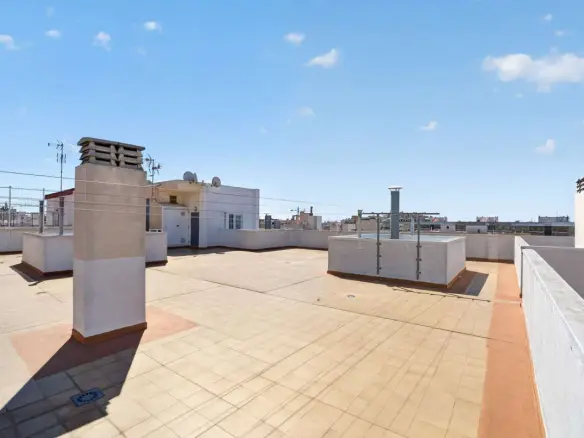 Apartment Of 92 M² In Torrevieja, Spain