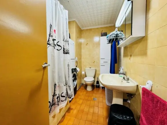 Apartment Of 130 M² In Torrevieja, Spain