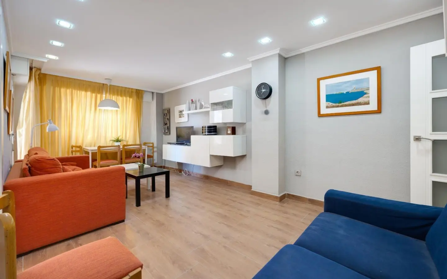 Apartment Of 115 M² With Sea View In Torrevieja, Spain