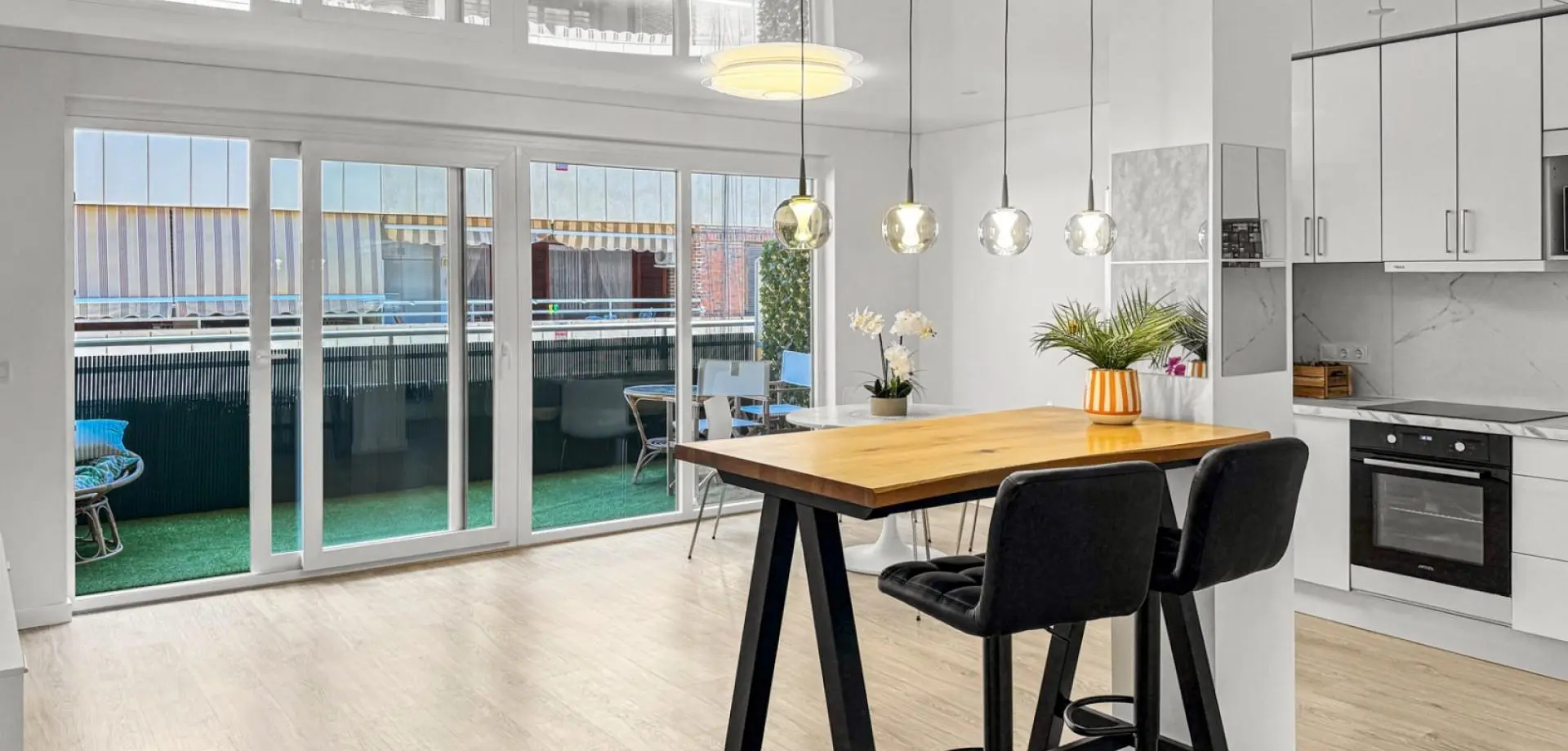 Apartment Of 103 M² In Torrevieja, Spain