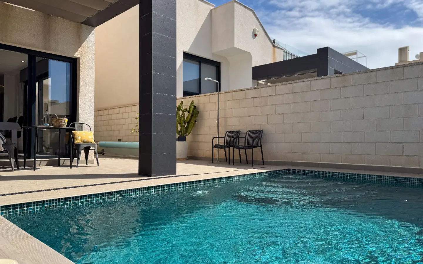 Villa Of 104 M² In Rojales, Spain
