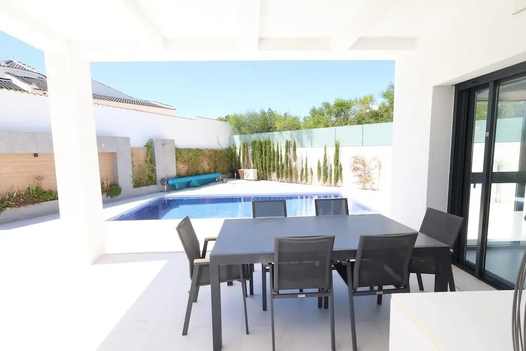 Villa Of 162 M² In Rojales, Spain