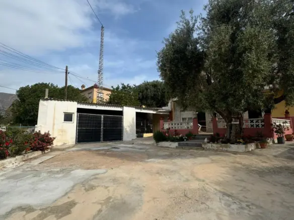 House Of 350 M² In Orihuela, Spain