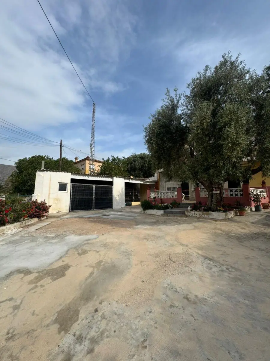 House Of 350 M² In Orihuela, Spain