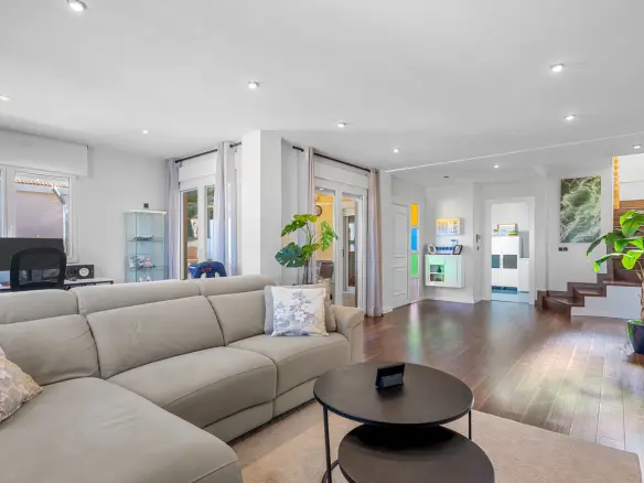 Villa With Mediter Real Estate In San Miguel De Salinas