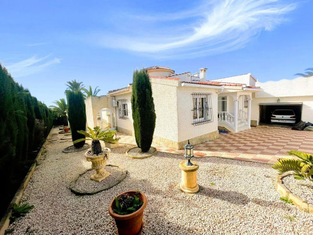 Villa Of 212 M² In Rojales, Spain