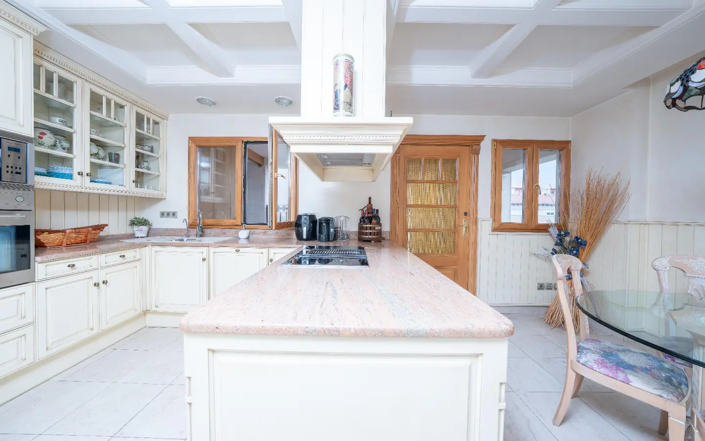 3-bedroom Terraced House In Novelda, Spain (230 M²)