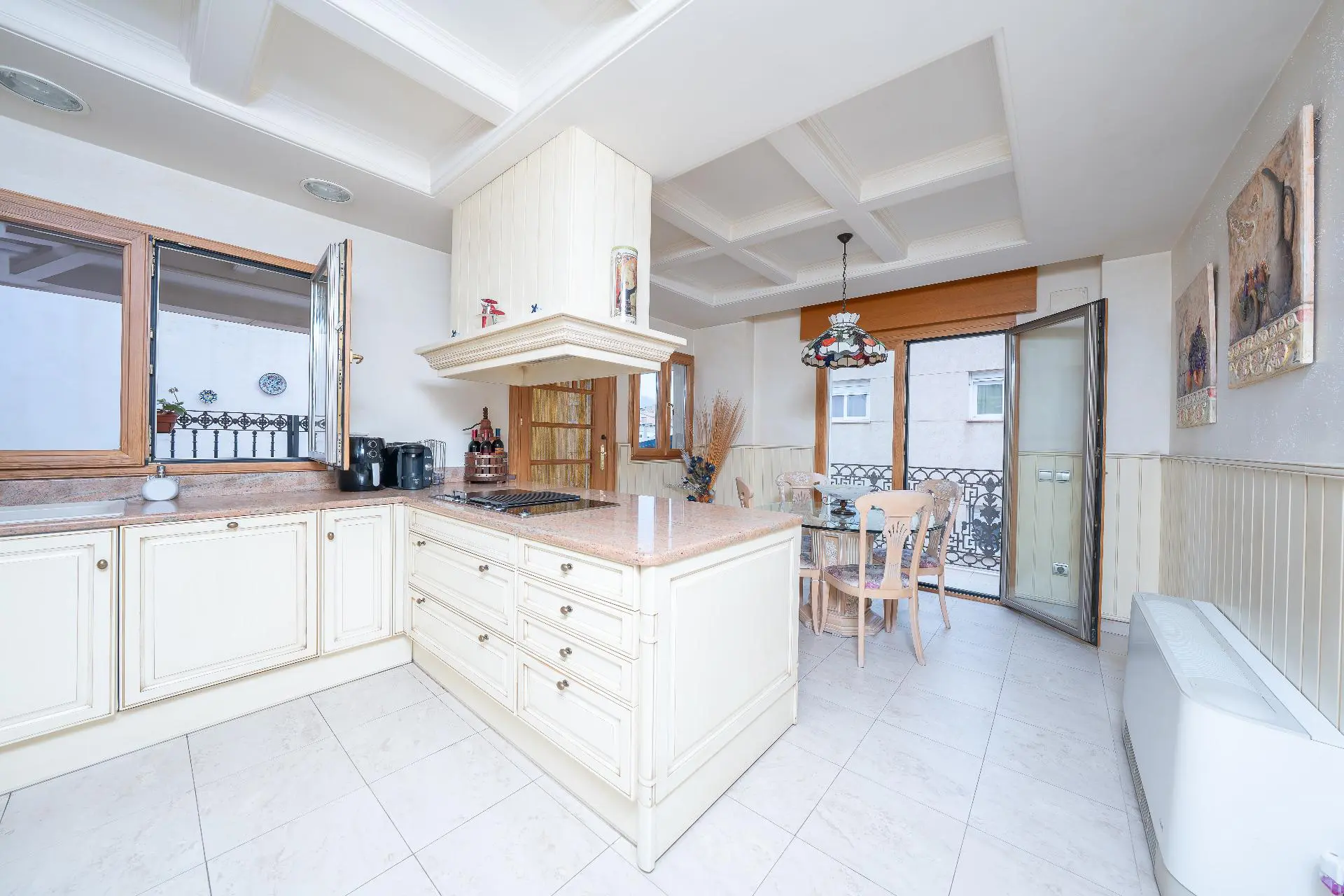 Terraced House Of 230 M² In Novelda, Spain