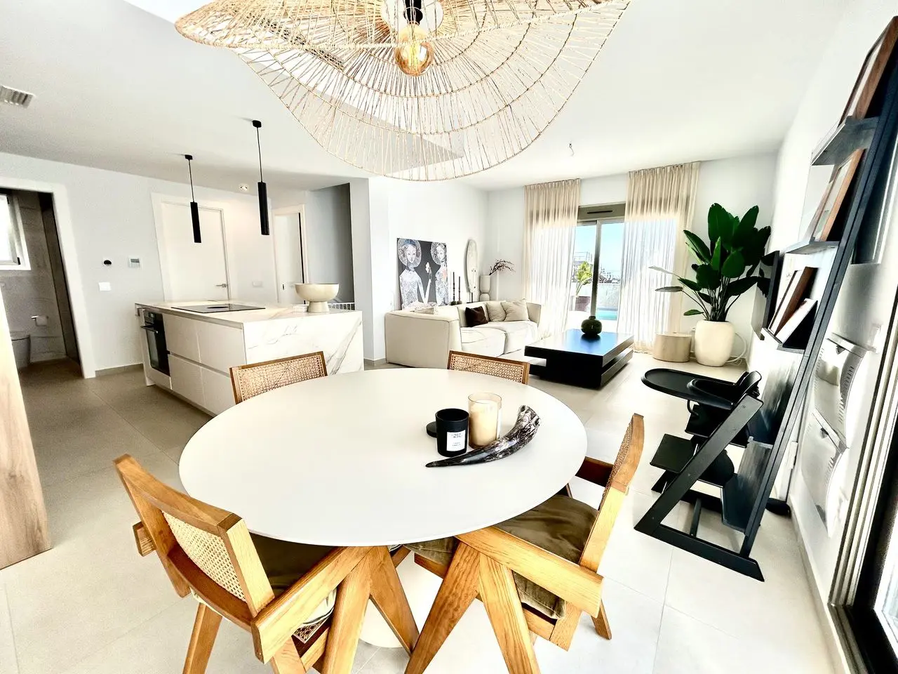Villa Of 256 M² In San Miguel De Salinas