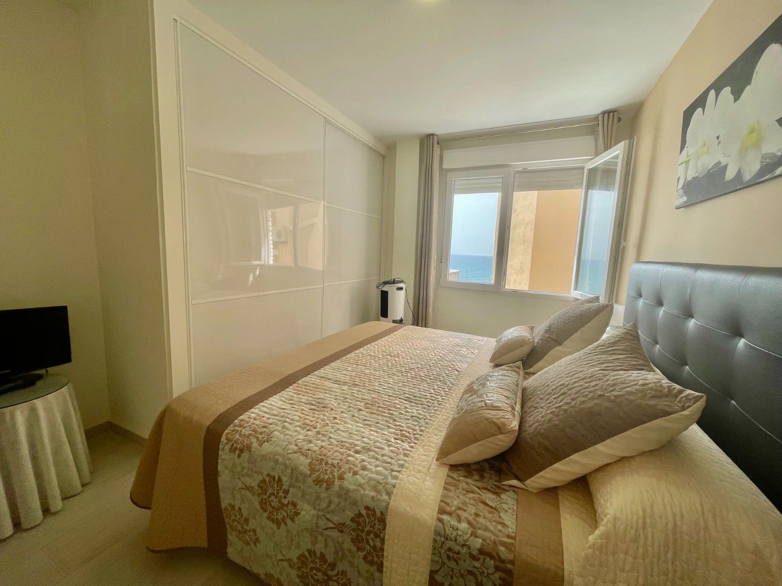 Apartment Of 91 M² In Torrevieja, Spain