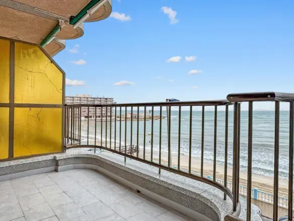 Apartment Of 120 M² In Torrevieja, Spain