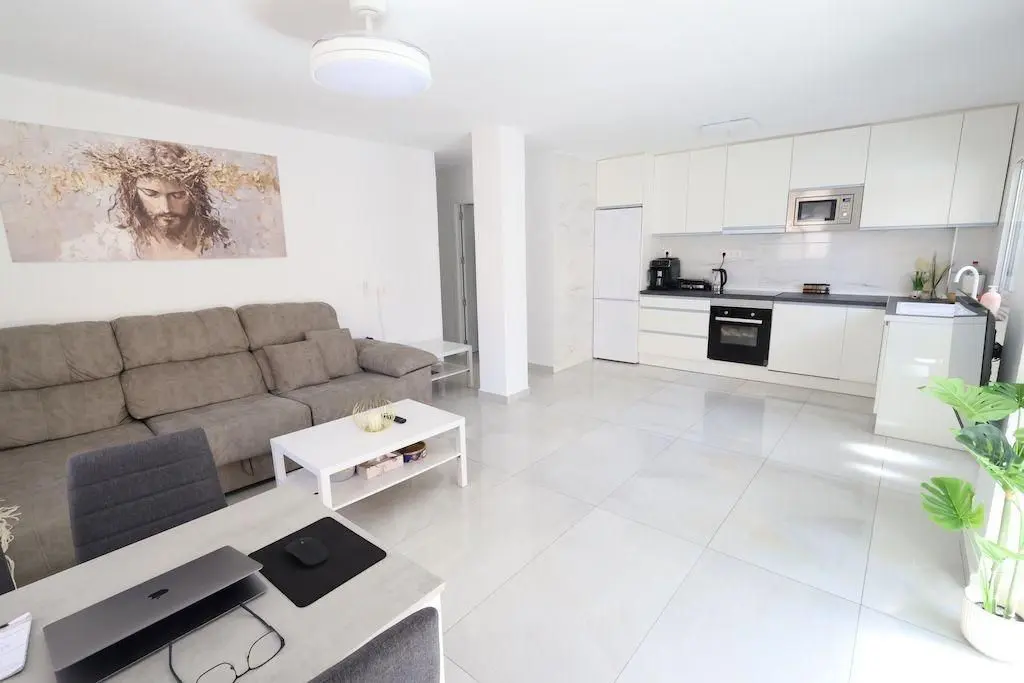 Apartment Of 108 M² In Torrevieja, Spain
