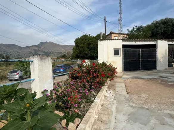 House Of 350 M² In Orihuela, Spain